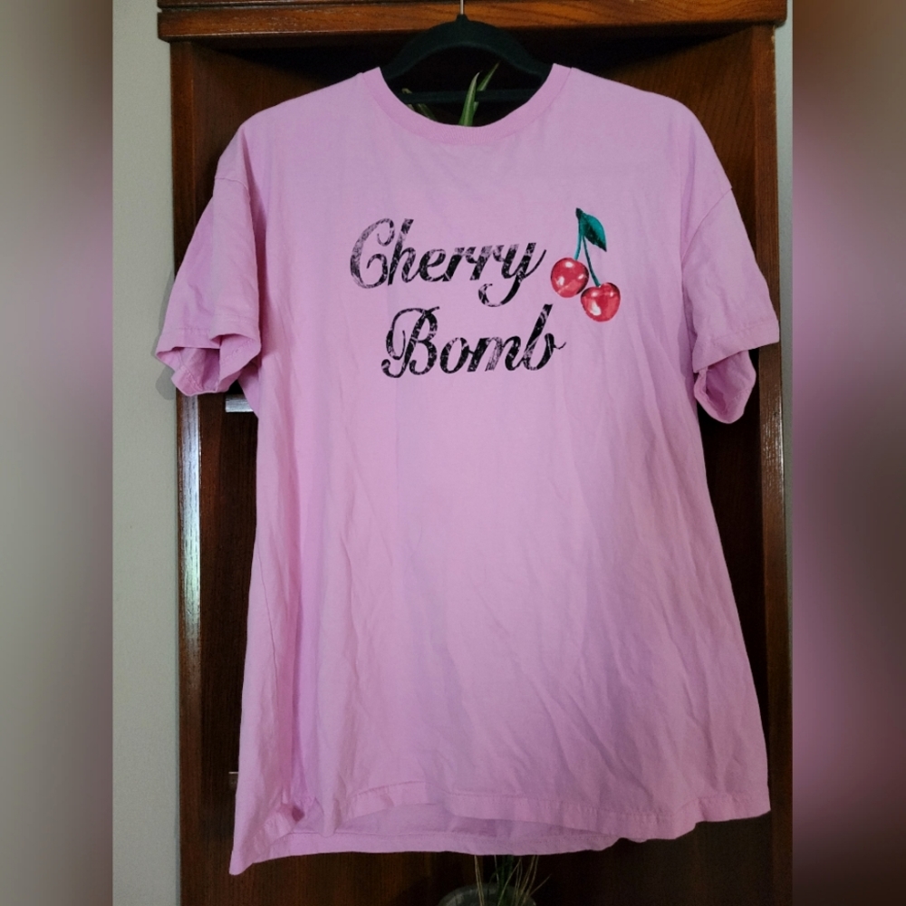 Forever 21 pink cherry bomb t shirt size L